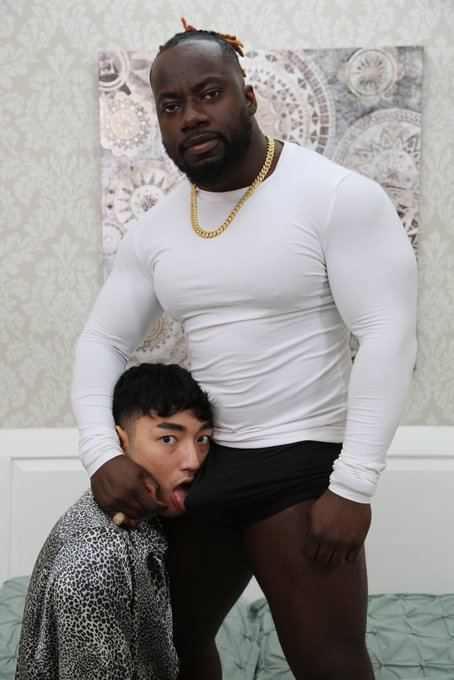 FqtQMkCWwAUKKg2.jpg:small