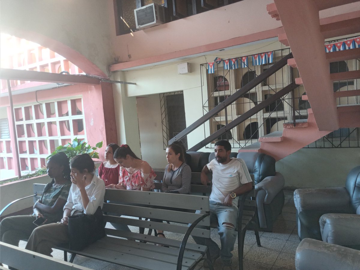 FelixAlbertoG19's tweet photo. Realizado en la Dirección Provincial de Justicia en Matanzas el matutino por parte de  las compañeras de Notarías .Además , de las noticias de interés para los trabajadores, se felicita a todas las mujeres por conmemorarse  el 8 de Marzo el Dia internacional de la Mujer👍👏🇨🇺 https://t.co/z0t37psIWB