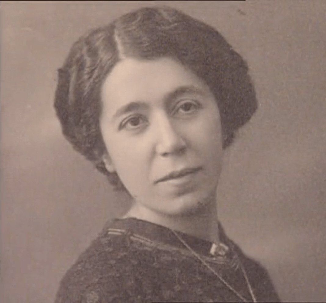 💜✒️ Las que no pudisteis callar: María Lejárraga, la escritora de éxito en la sombra

✍️: <a href="/lustiiss/">Lucía Martínez Elorriaga</a> 

#8DeMarzo
#DiaInternacionalDeLaMujer
#InternationalWomensDay

elgeneracionalpost.com/cultura/memori…