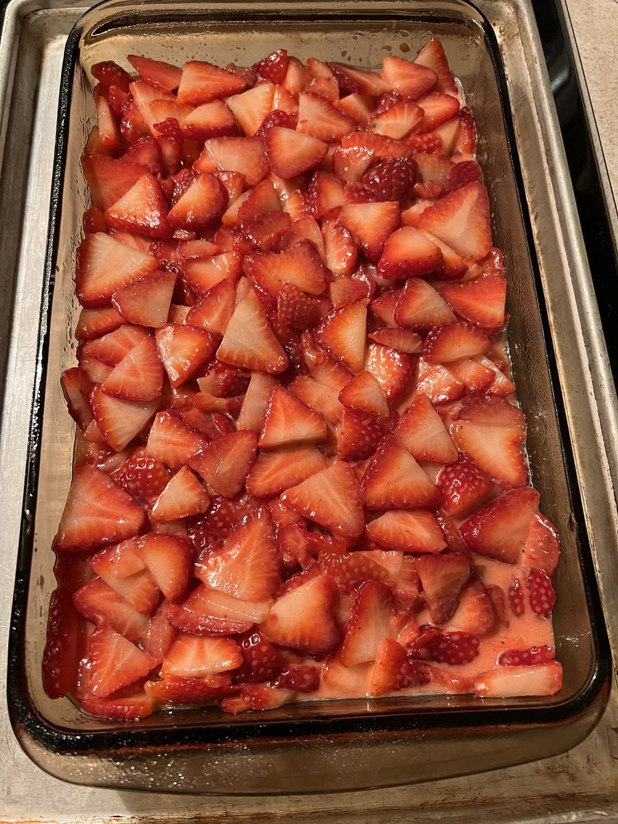 I love food. Especially dessert. #foodlover #strawberry #crisp