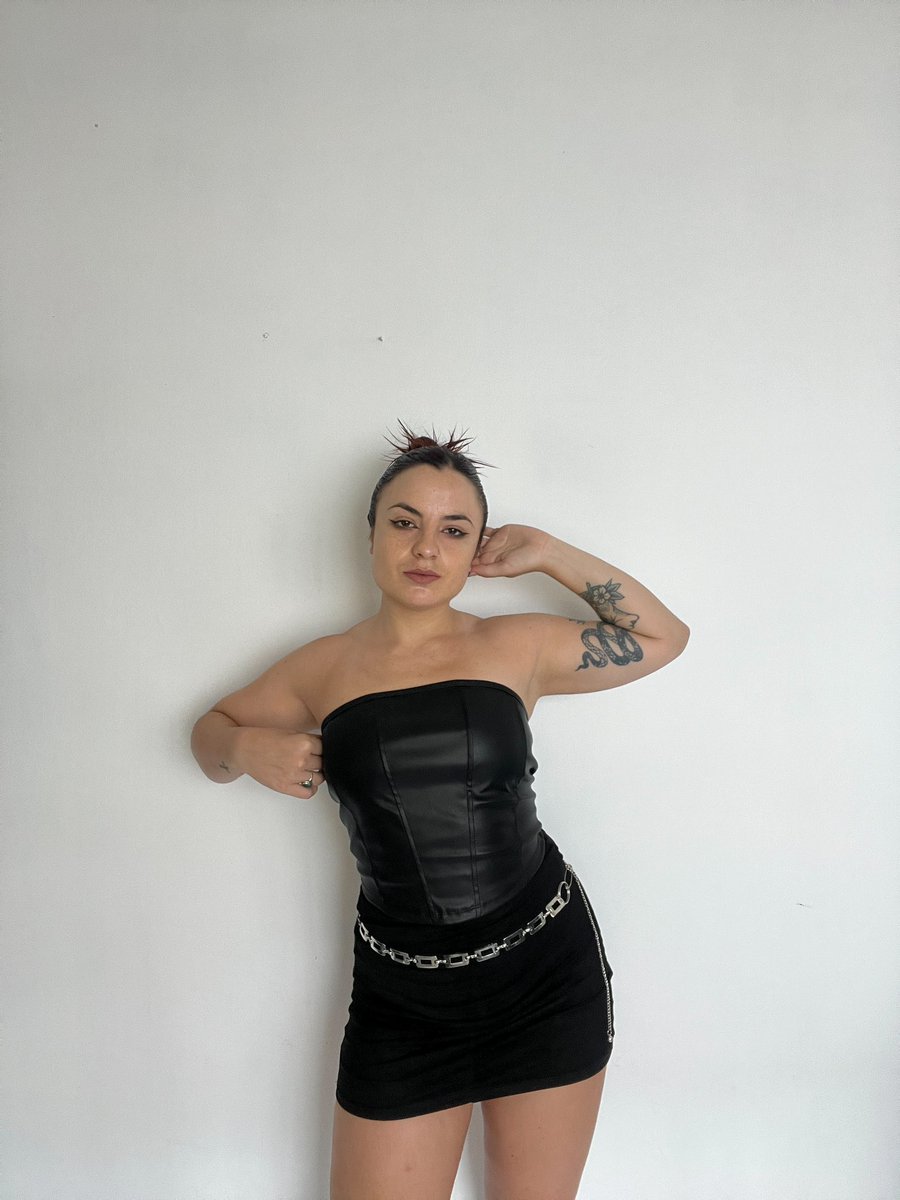 holuuuu, vengo a dejar mi negocio por aquí 
dangerstore.empretienda.con.ar 
envíos a todo el país 🛸
Asesoría online 
$ efectivo/transferencia/tarjeta de crédito.
#showroom #ropa #moda #enviosatodoelpais #santafe #argentina #style #tendencia