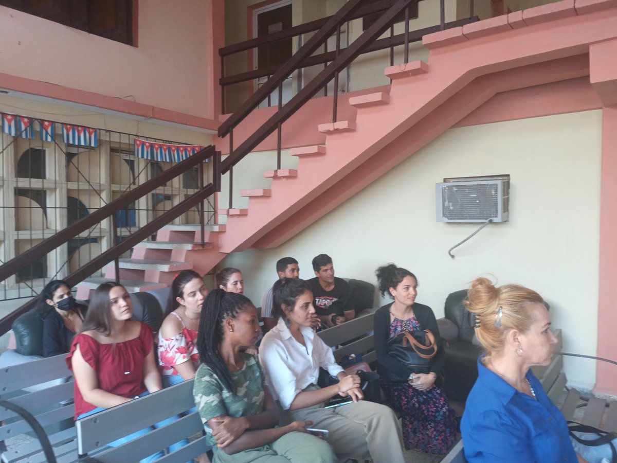 FelixAlbertoG19's tweet photo. Realizado en la Dirección Provincial de Justicia en Matanzas el matutino por parte de  las compañeras de Notarías .Además , de las noticias de interés para los trabajadores, se felicita a todas las mujeres por conmemorarse  el 8 de Marzo el Dia internacional de la Mujer👍👏🇨🇺 https://t.co/z0t37psIWB