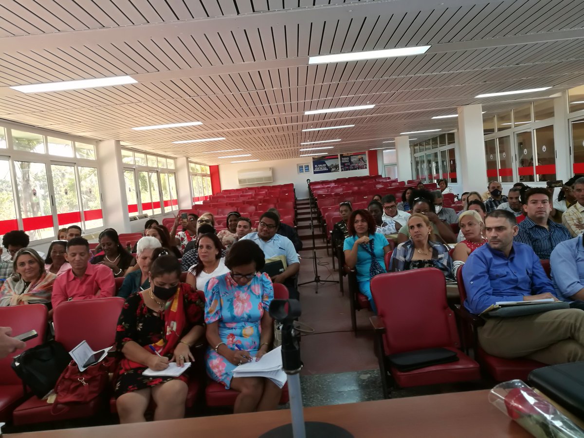 En el XVII Pleno del Comité Nacional del SNTECD, se realizaron intervenciones profundas y críticas relacionadas con las deficiencias que tenemos que resolver. #CubaEduca #MejorEsPosible <a href="/DiazCanelB/">Miguel Díaz-Canel Bermúdez</a> <a href="/feemdecuba/">@FEEMdeCUBA</a> <a href="/UJCdeCuba/">UJC de Cuba</a>