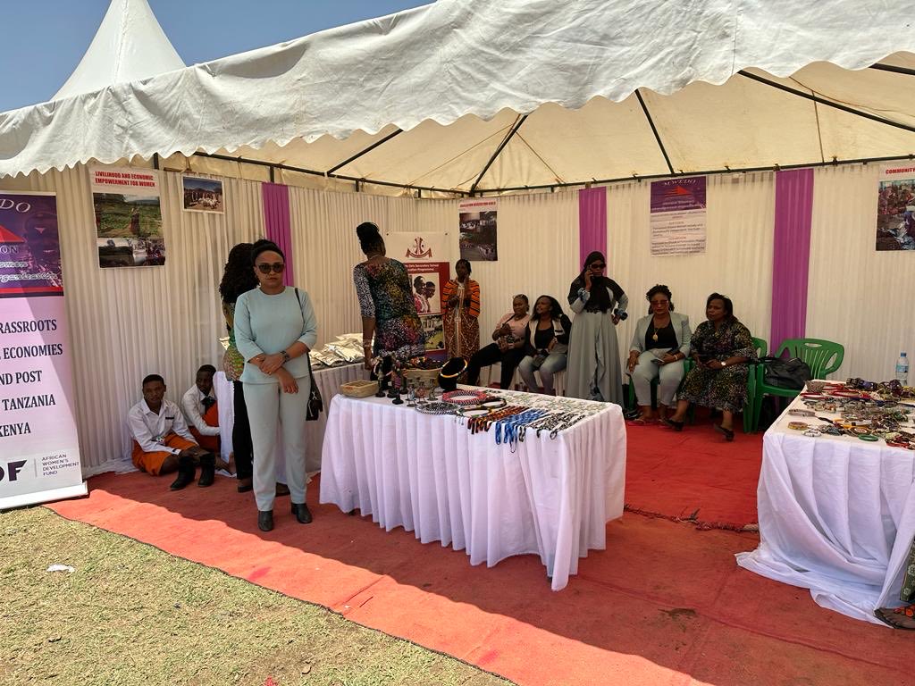 Let’s embrace each other’s as we embrace equality.Women’s day celebrations in Arusha.#embrace equality ⁦<a href="/NdininiS/">朝活おじさん44</a>⁩