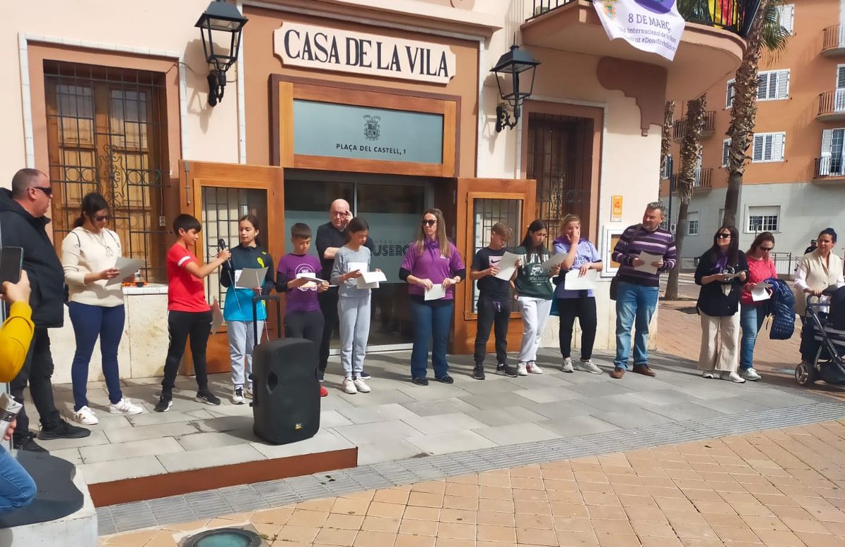 CsMuseros's tweet photo. 📢📢Hoy 8 de Marzo día internacional de la Mujer👩‍🦳🧏‍♀️🙍‍♀️seguiremos trabajando por y para  ellas👏👏 https://t.co/DEb46wMPO2