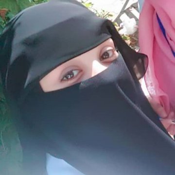 اجمل شي تحبه في المرأة؟ 

الجواب كلمه واحده