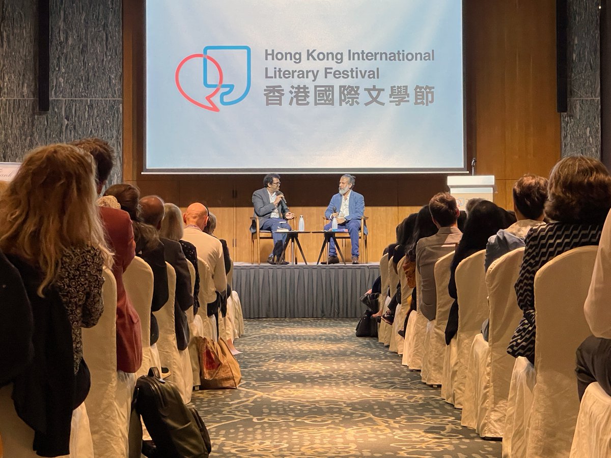MgWalser's tweet photo. Great event tonight with Book Prize winner Shehan Karunatilaka at #hklitfest. Inspiring, and very funny, to hear about his writing process, grappling with newfound fame, and bringing the troubled recent history of Sri Lanka into a gripping narrative. #sevenmoonsofmaalialmeida https://t.co/DwQ3rKNRv8