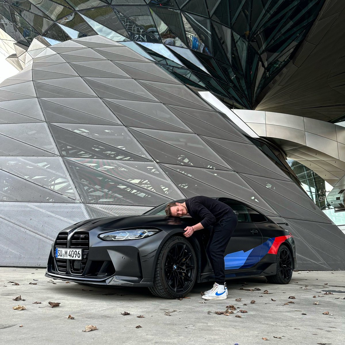 Dennis 🌈 tweet media