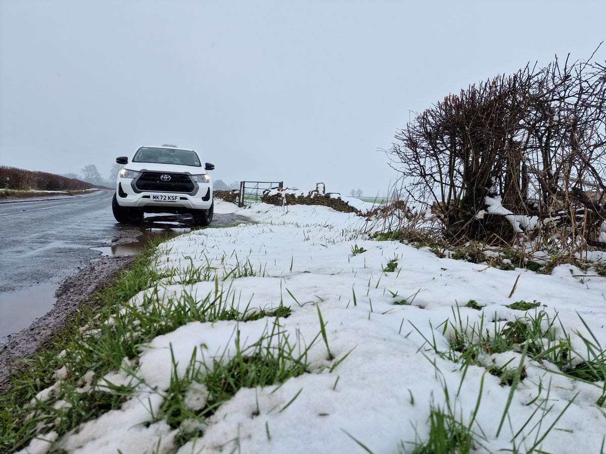 BristolWater's tweet photo. We wanted to say a huge THANK YOU to all our colleagues working outside in the snow and sleet today! 👏❄️

One of our Inspectors, Mike, took this lovely picture as he was attending some appointments in Acton Turville this morning 🌨️ https://t.co/oS2d5PvwXQ