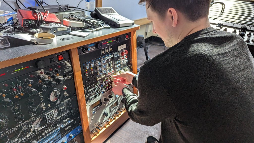 Wave Distribution tweet media