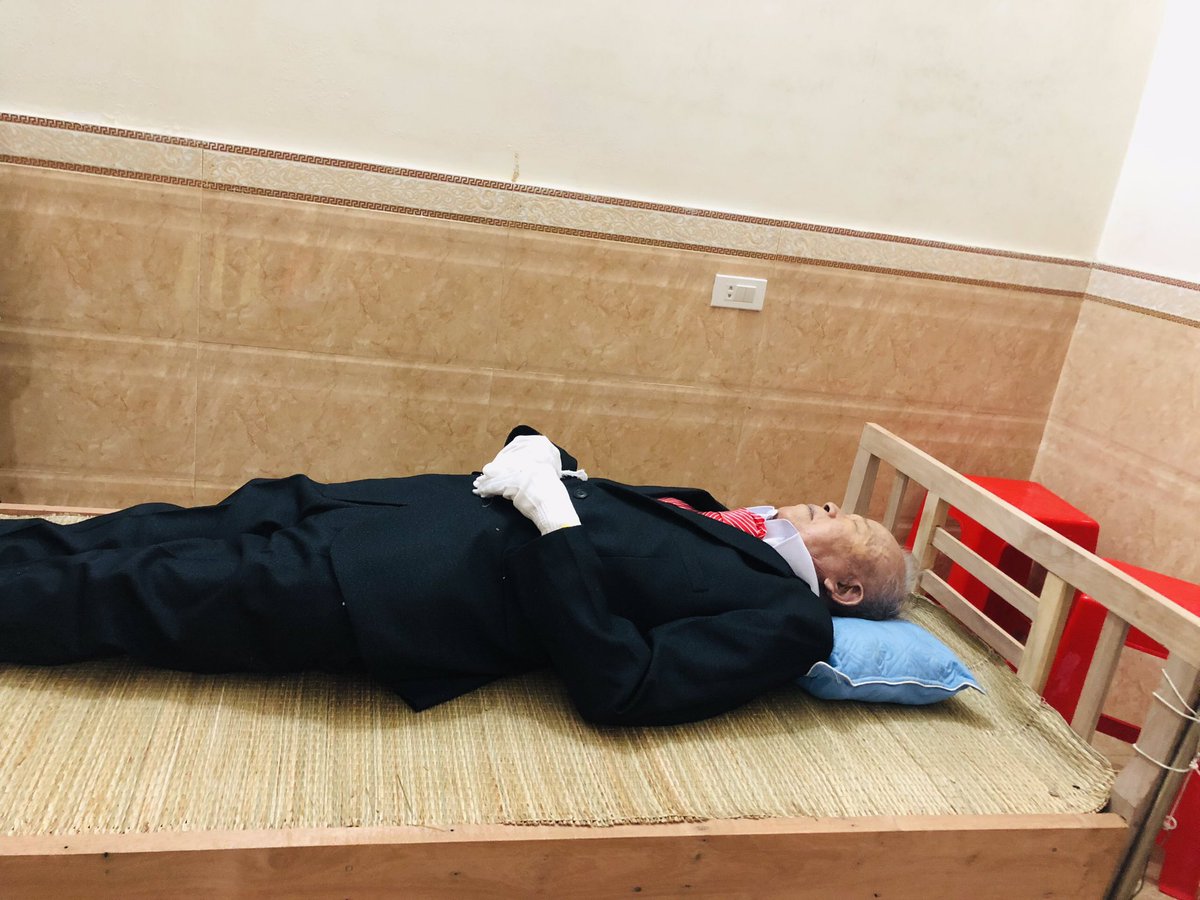 phambichthuy98's tweet photo. Mất mát lớn nhất cuộc đời của cháu là khi đánh mất ông rồi. Vì chẳng có ai để cháu ở vị trí số 1 như ông đã từng. Đã 7 tháng rồi mà chỉ cần nghĩ đến thôi là nước mắt cháu lại không ngừng chảy.
06/09/2022 thiên thần của cháu 🧚‍♂️ https://t.co/s8ZsLPneMc