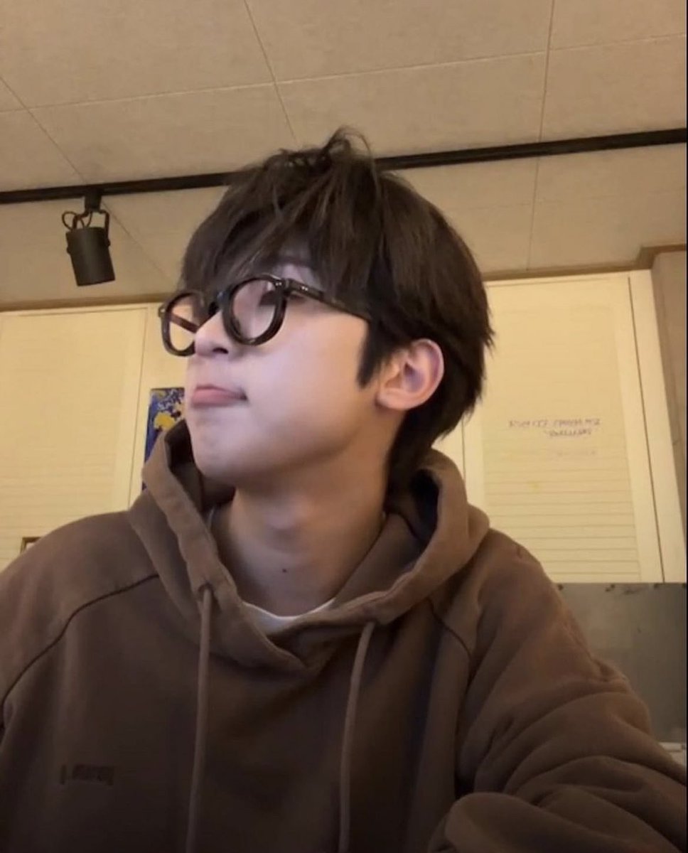 kuntcode's tweet photo. THESE R SO 2021 DONGHYUN BE QUIET RN!! https://t.co/SxgwoU9bmw