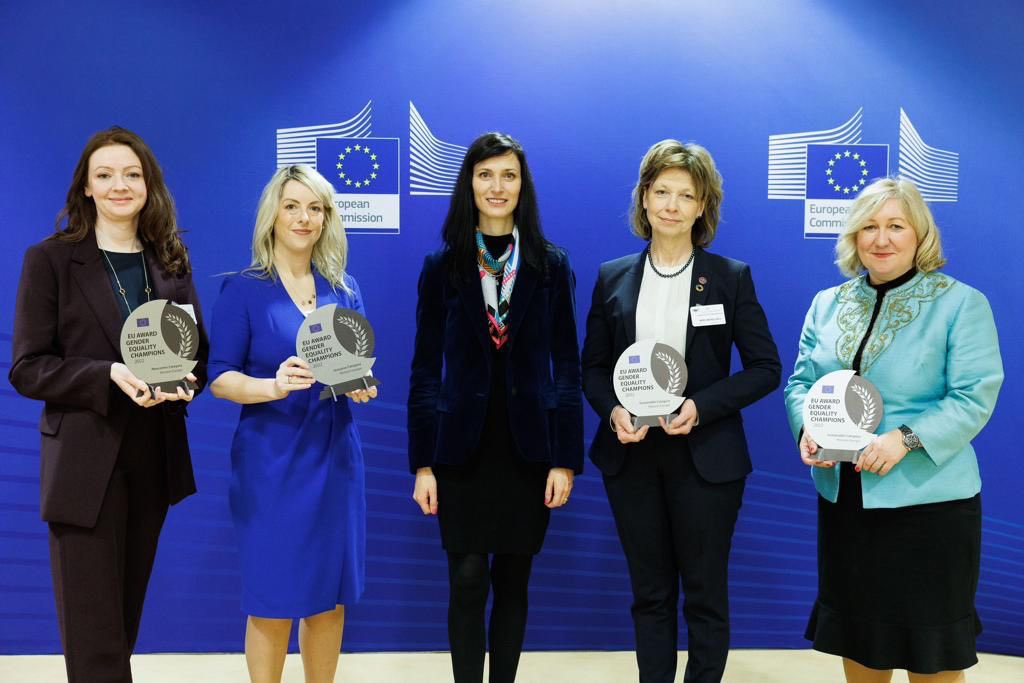 What a day! Thrilled to announce the 1st🇪🇺Gender equality champions ⤵️

🏆Sustainable Gender Equality 👏
<a href="/tcddublin/">Trinity College Dublin</a> 🇮🇪 &amp; <a href="/karolinskainst/">Karolinska Institutet</a> 🇸🇪 

🏆Newcomer Gender Equality Champion 👏 <a href="/MaynoothUni/">Maynooth University</a> 🇮🇪

🏆Inclusive Gender Equality Champion👏 <a href="/SETUIreland/">South East Technological University</a> 🇮🇪 

🔎europa.eu/!4W4KhV