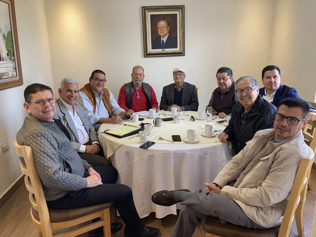 En Sonora, ya existen 13 agrupaciones que promueven a <a href="/m_ebrard/">Marcelo Ebrard C.</a> afirma el enlace del aspirante presidencial en el estado, el diputado (BCS) <a href="/AlfredoPorrasMx/">Alfredo Porras</a> ante periodistas de la Mesa @M_KioscoMayor / <a href="/LinaBuenoLopez/">Lina Bueno</a> <a href="/Amalia_Escobar/">AEcomunicaciones 🌺</a> <a href="/AngiBeltran/">Angélica Beltrán</a> <a href="/fjespriella/">Feliciano J. Espriella</a> <a href="/feroropeza20/">Fernando Oropeza</a> <a href="/ABN58/">Arturo Ballesteros N</a>
