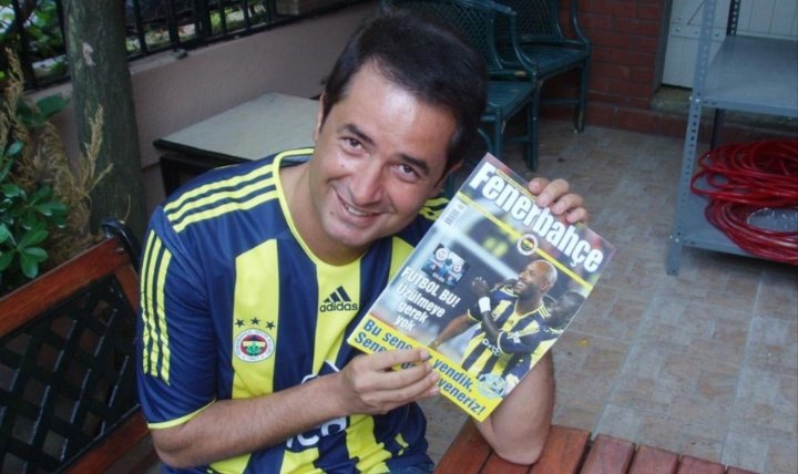 Fenerbahçe dışında bütün takımların maçını ücretsiz TV8'de yayınlıyorsun ama bize gelince gözün kapanıyor. Zaten kaçak izleyeceğiz yorma bizi en azından senin kanalın izlensin <a href="/acunilicali/">Acun Ilıcalı</a> :-) #FBmaçıTV8de