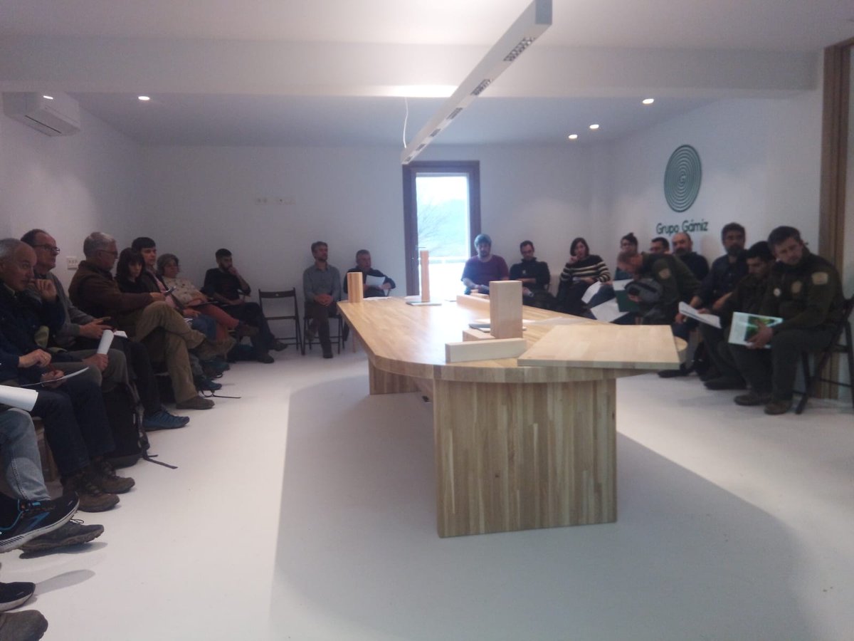Con estas imágenes de la mesa interregional del haya cerramos la Jornada del <a href="/go_fagus/">Grupo Operativo GO Fagus</a>, muchas gracias en el apoyo de esta jornada a <a href="/GrupoGamiz/">Grupo Gámiz</a> , gracias a @redrunacional <a href="/EIPAGRI_SP/">EIP-AGRI Support Facility</a> @mapagob