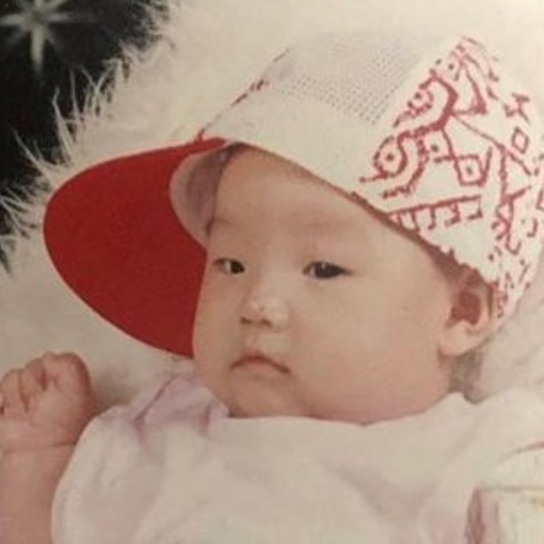 spinorbinmusic's tweet photo. BTS' Suga celebrates his 30th birthday today. Happy Birthday! 🎊🎂 https://t.co/TcUc9Okf0U