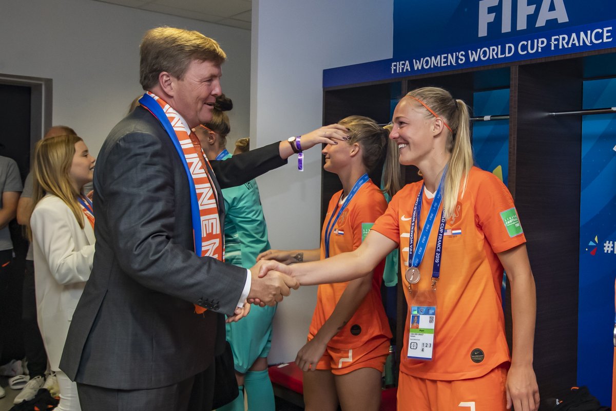 oranjevrouwen's tweet photo. 10 years of memories! 💭🧡

𝟵𝟵 𝗺𝗮𝘁𝗰𝗵𝗲𝘀 and counting! 🔝

#OnThisDay https://t.co/r65vuXtt1b
