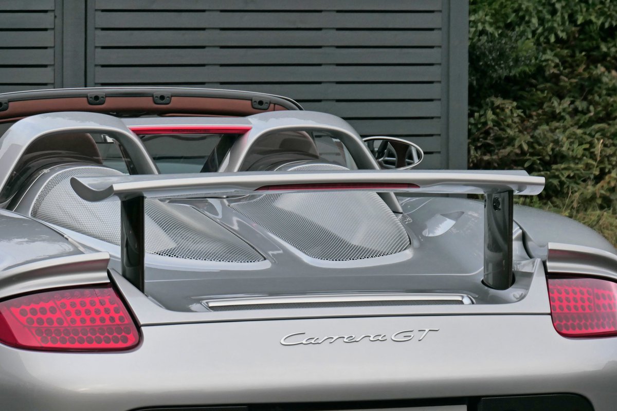 #wingwednesday done right with our Porsche Carrera GT! 

Available on our website…

paragongb.com/874/porsche-fo…

#paragon #porsche #carreragt #porschecarreragt #gt #wednesday #wing