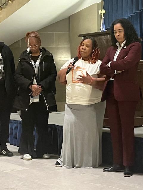 WhurDeyDoDatAt's tweet photo. A special thank you to State Rep @Manlove4M for her continued compassion &amp; support of the carceral conditions in Missouri &amp; the loved ones fighting for humane treatment. Also, Thx to all the formerly incarcerated advocates who show up to put a personal narrative on the issues. https://t.co/Pwkk8jS7zy