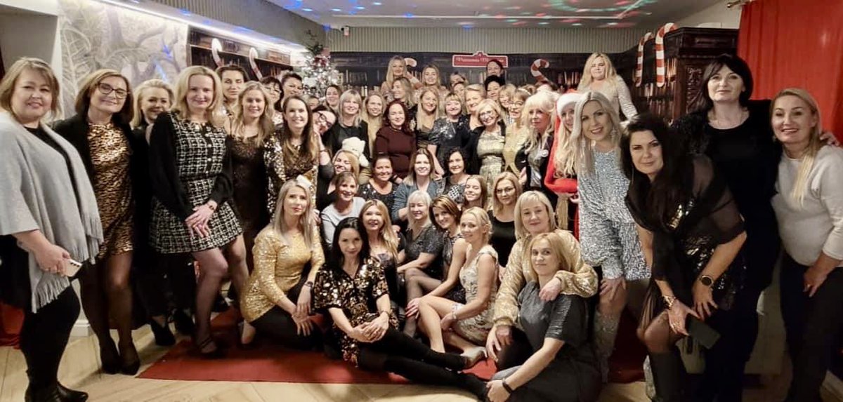 bozenalisowska's tweet photo. Siła jest kobietą i w kobietach siła ❤️❤️❤️❤️ W dniu naszego święta #DzieńKobiet życzę kobietom odwagi i siły w dążeniu do spełniania marzeń 💙💙💙 #strefakobiet #Lublin https://t.co/5T5RXTdcJX