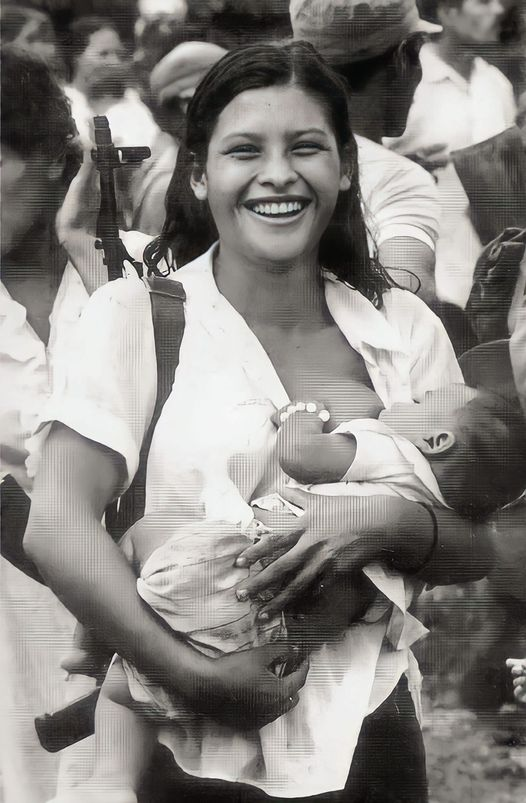 Foto histórica de una mujer revolucionaria
#AdelanteMujeresHeroicas 
#PLOMO19
