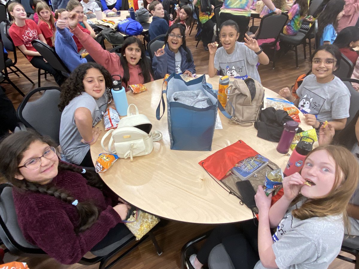 Harmony Husky Students are having a blast at Forsyth District Honor Choir today. Concert is at 5pm tonight at FoCAL Center <a href="/FCSchoolsGA/">Forsyth County Schools</a> <a href="/DrJohnessee/">Ashley Johnessee</a> <a href="/CatherineKeyser/">Catherine Keyser</a> <a href="/FoCALCenter/">The FoCAL Center</a> #fcsconnects