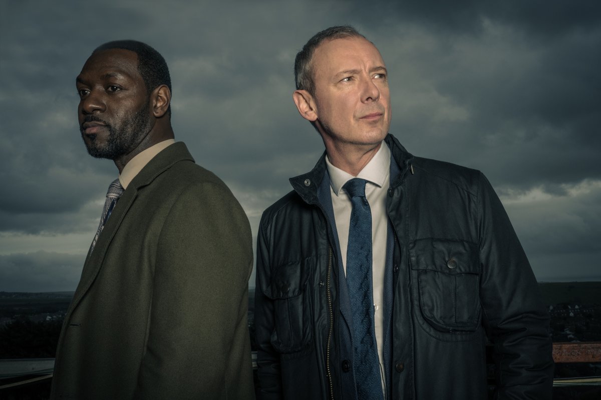 I'm excited to confirm that the new series of GRACE starts Sunday 19 March at 8pm on ITV! 

Who will be watching?!

 #JohnSimm <a href="/richkidcampbell/">Richie Campbell</a> <a href="/Cparks1976/">Craig Parkinson</a> <a href="/zozotaps/">Zoë Tapper</a> <a href="/lauraelph/">laura elphinstone</a> #itvgrace