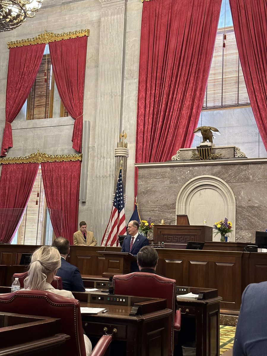 fullerjj05's tweet photo. @SenJohnson speaking to @TNBankers about sponsoring bills for the Governor as well as himself and his district. https://t.co/CwUGaROtB7