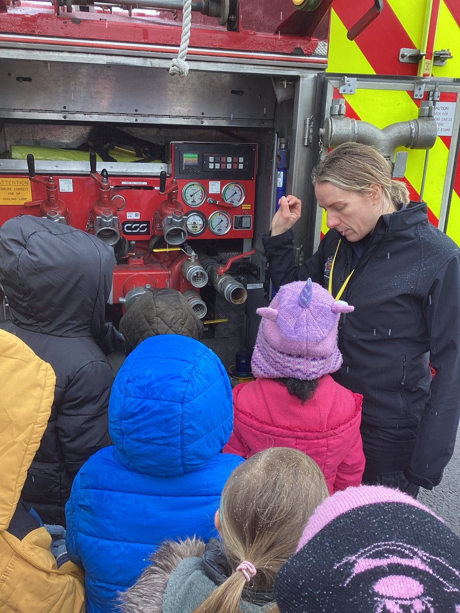 To celebrate #internationalwomensday today, the children in Seabirds had a visit from Naomi and her team at Beds Fire and Rescue. International Women's Day (March 8) is a global day celebrating the social, economic, cultural and political achievements of women. #OLICATcommunity