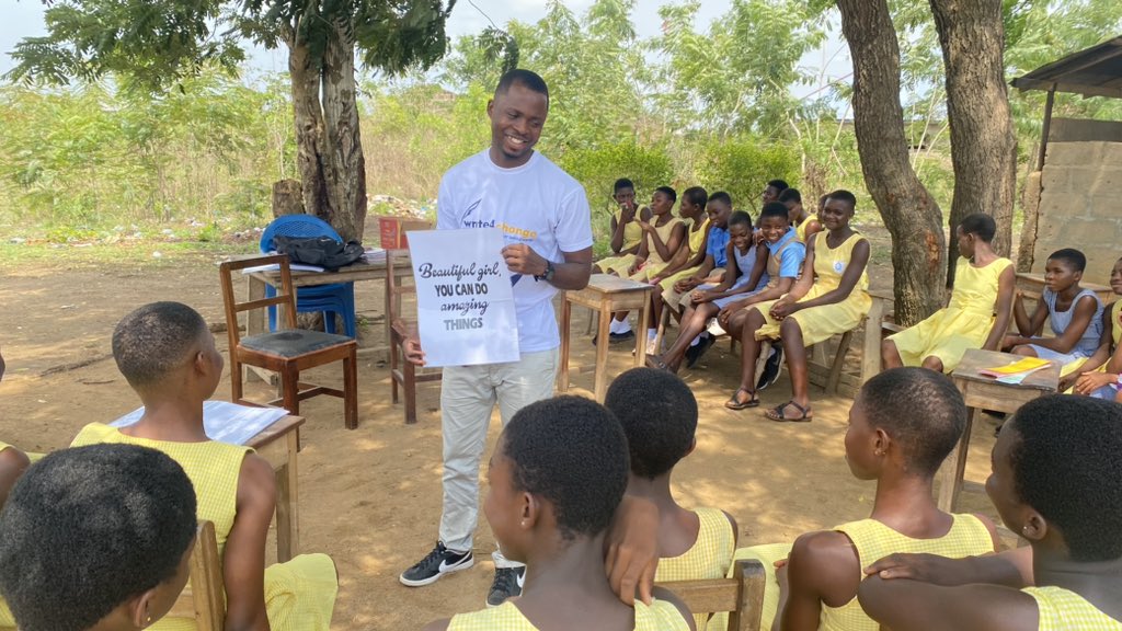 write4changegh's tweet photo. We marked International Women's Day with a discussion with young girls at New Life Preparatory School, Dove. 
We discussed the challenges faced by young girls in rural areas and provided some answers. 

It's about time we take the world to the rural.
#Embraceequity #Womenempwmnt https://t.co/e2ofbDK74l