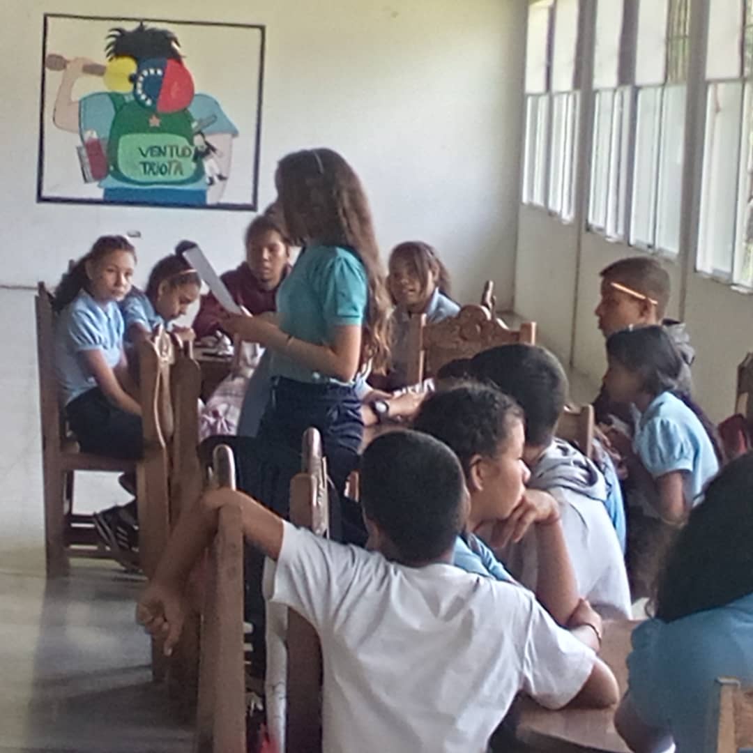 ActualZe's tweet photo. #MunicipioAcosta 
Estudiantes de C.E Dr. Julián Padrón participaron en la asamblea Intercircuital de La Ley de Participación Estudiantil. #ChávezFeminista @NicolasMaduro @_LaAvanzadora @vicent_carvajal @MPPEDUCACION @estabacarolina1 https://t.co/qedZN0Y5ES