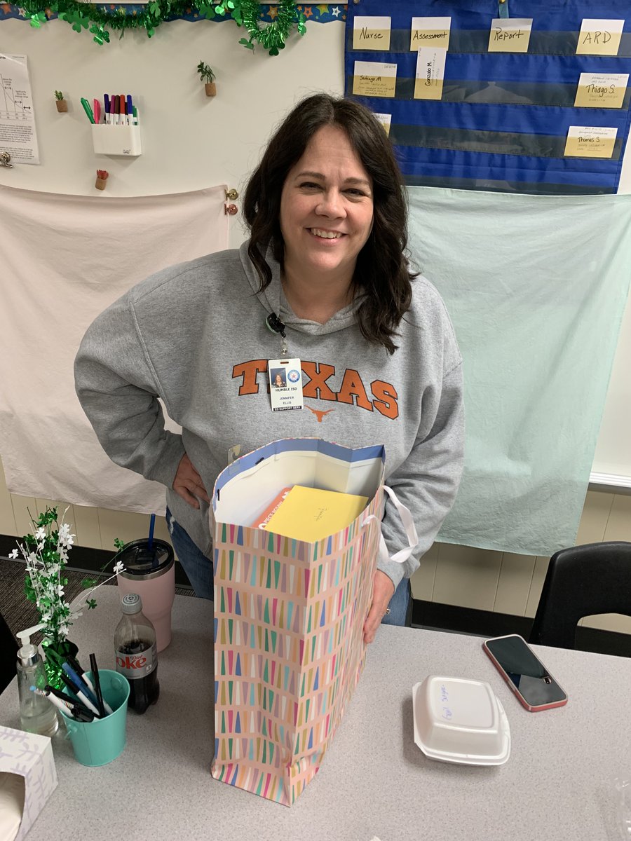 Not to brag but <a href="/JenEarlyMatters/">Jennifer Ellis</a> (the ECI Transition Team diagnostician) is the Diag GOAT!!! 
🐐🤘❤️#ThankADiag