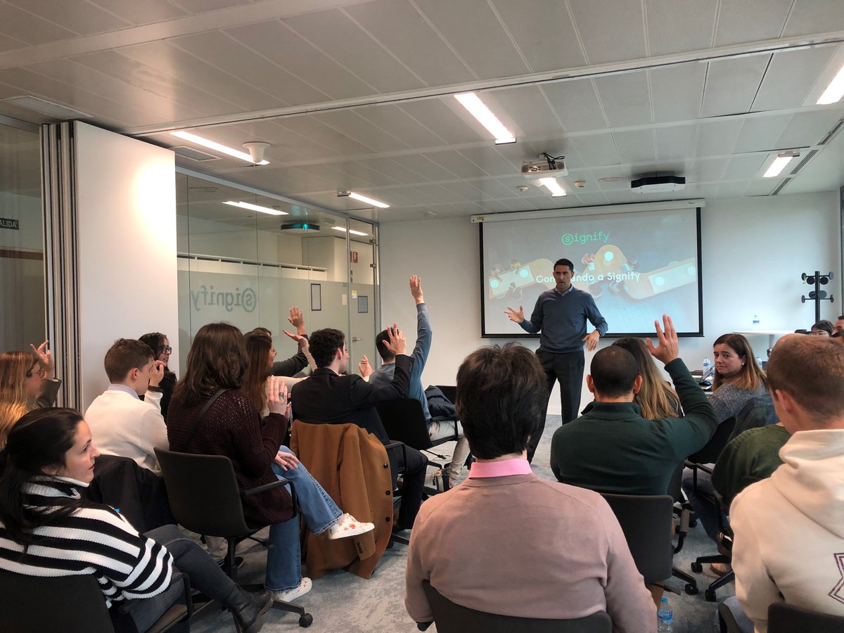 SignifyEspana's tweet image. En el marco del #DíaInternacionalDeLaMujer, hemos abierto las puertas de nuestra oficina de #Madrid al talento joven para conversar sobre diversidad, equidad e inclusión, valores que están en el corazón de nuestra estrategia y a través de los que impulsamos nuestras acciones.
