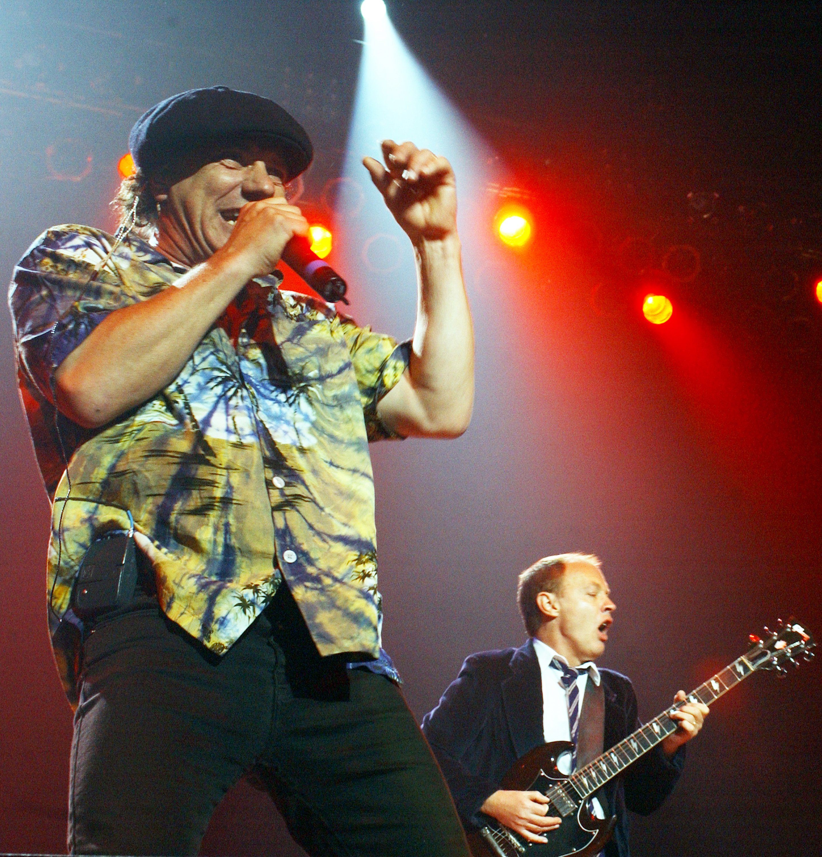 on Twitter: "OTD 2003: Following their “Rock &amp; Roll Hall of Fame” induction, AC/DC a free concert at the Roseland Ballroom in New York in front of 3,200 fans. It's