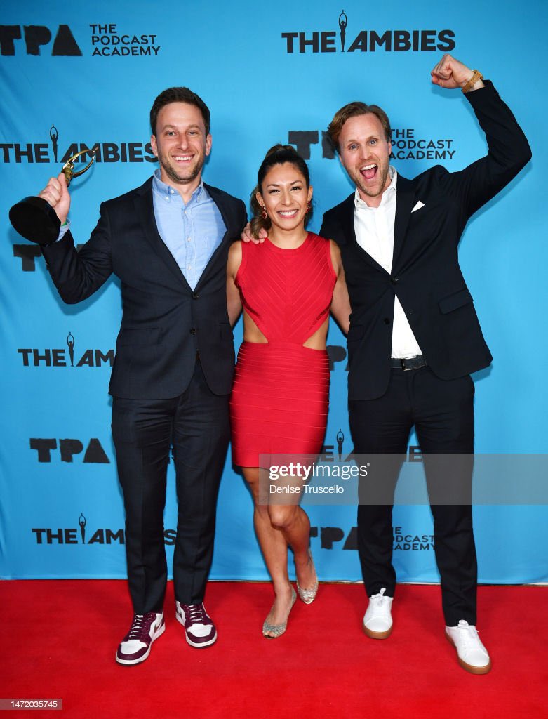 TMOluvsSports's tweet image. So proud to work alongside these guys and everyone else who is part of @WonderyMedia and our amazing team on #TheLead! And a huge thanks to all our guests who come on our show to share the amazing stories we love to tell! Back-to-back winners, baby! 🤗🤗