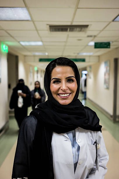 First1Saudi's tweet photo. "الأُم"
د.خولة الكريع 🇸🇦
 دكتوراه بجينات السرطان من المركز القومي الأمريكي
بروفيسور زائر بهارفارد وكبيرة علماء أبحاث السرطان بفيصل التخصصي
لديها أكثر من 120 بحث علمي وأكثر من 300 ورقة علمية منشورة.
فازت بجائزة هارفارد للتميز العلمي، وهي أول سعودية تنال وسام الملك عبد العزيز من الدرجة الأولى.

"الابنة"
د.سارة الثاري 🇸🇦
دكتوراه بالوراثة والجينات أكسفورد
شاركت بمؤتمرات عالمية وحصدت جائزة أفضل بحث علمي لصغار الباحثين
تعمل مستشار بالتقنية الحيوية و الرعاية الصحية بوزارة الاستثمار السعودية و يهدف عملها لتعزيز الاستثمار بتلك المجالات

#سعوديات_متميزات
#إنها_سعودية 
#يوم_المراه_العالمي 
#اليوم_العالمي_للمرأة