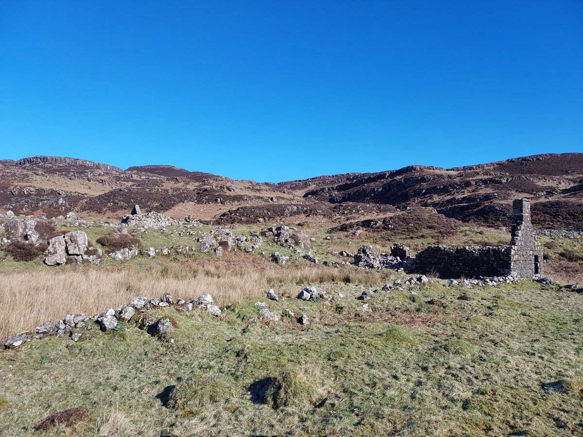 A lovely day spent on Ulva 🙂 the little ferry came across to pick me up & I then wandered around the paths & tracks for nearly 8 miles. The weather was amazing, clear views all around & walking on the frozen ground a little easier. Off to have a prosecco in the sun🥂 #IsleofMull