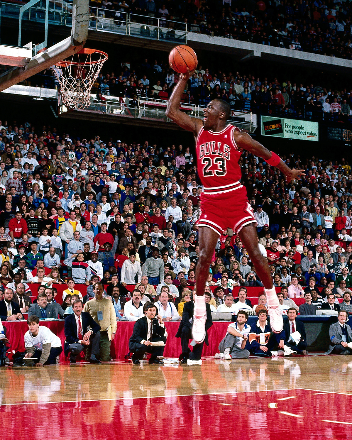 HYPEBEAST on X: Michael Jordan rocking the Air Jordan 3 White