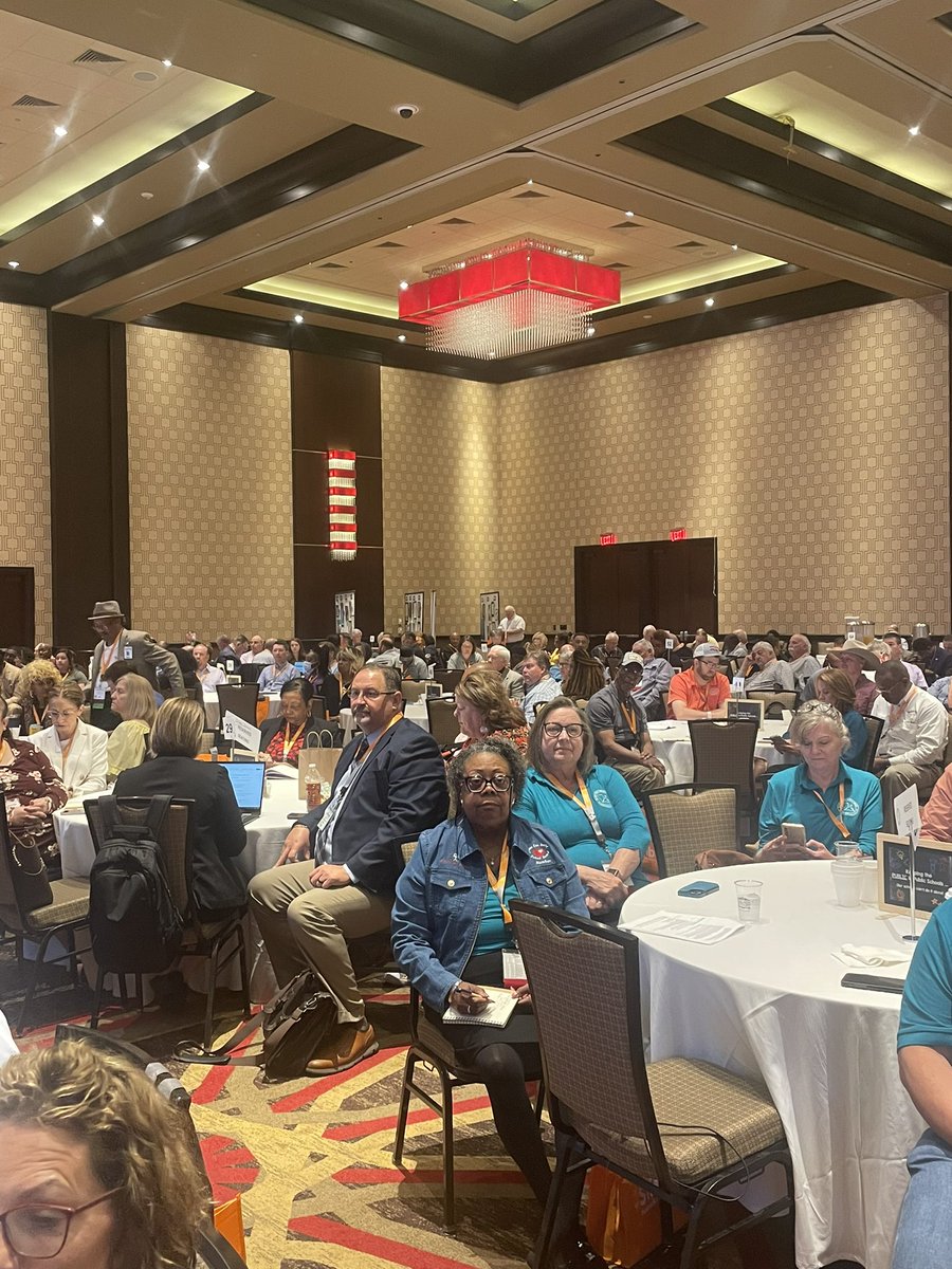 LSBALeads's tweet photo. This morning began with Dr. Susannah Craig (@LA_Regents Deputy Commissioner) and Barry Erwin (Council for A Better La. President and CEO/TRRR Chair) discussing issues surrounding teacher retention, recruitment, and recovery in relation to work being done by the TRRR Taskforce. https://t.co/1kbqGPE7fo
