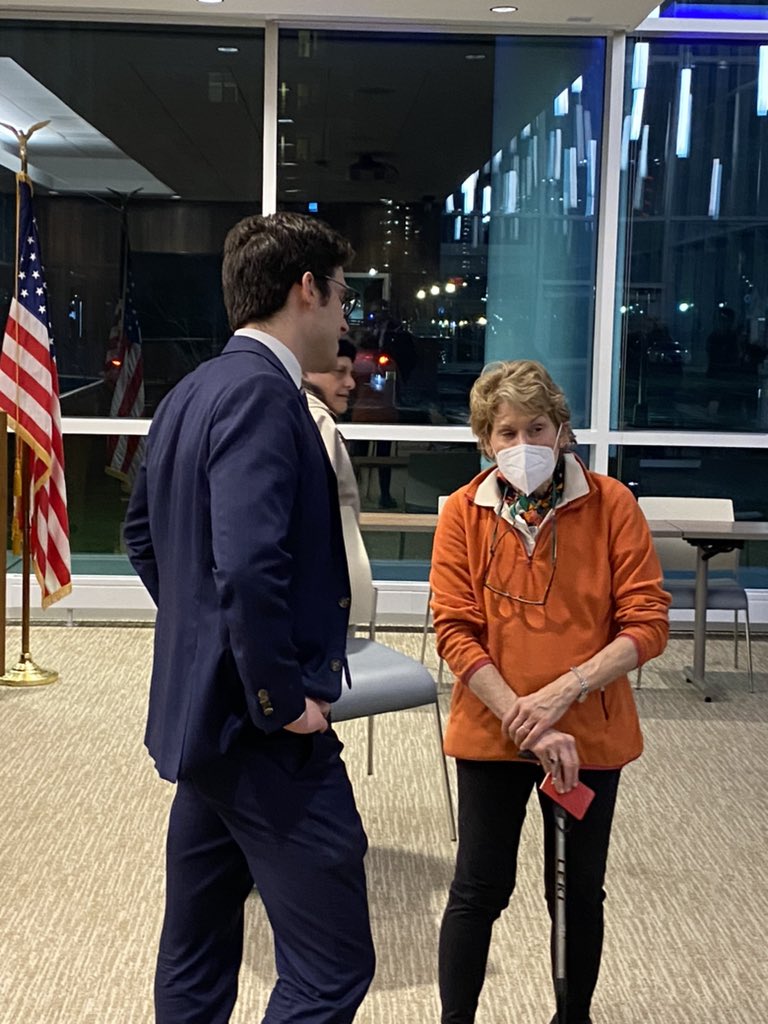 AlexisPHarrison's tweet photo. Great conversation in Stamford tonight, talking about zoning, affordability, the environment &amp; much more! Thank you to the Stamford Neighborhoods Coalition for inviting @ct169strong to participate! A very engaged group. #localzoning https://t.co/i0qpCuYP8G