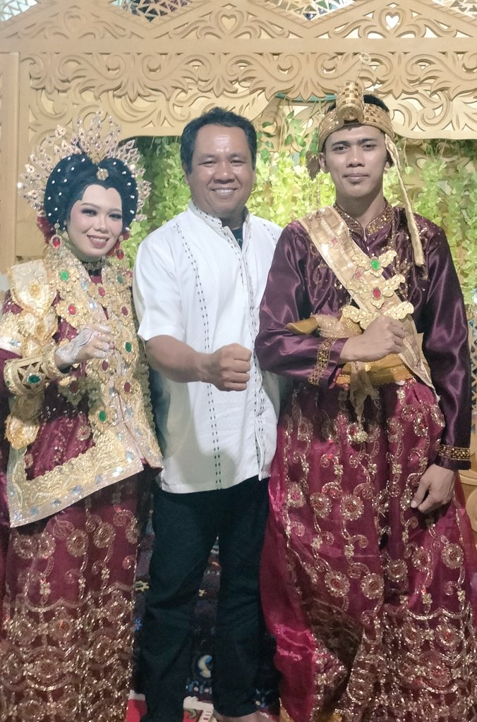 RaniBoeginez's tweet photo. Selamat ya..bahagia selalu sahabatku..
#KaderBanser
#Denwatser https://t.co/WfMNjkJp84