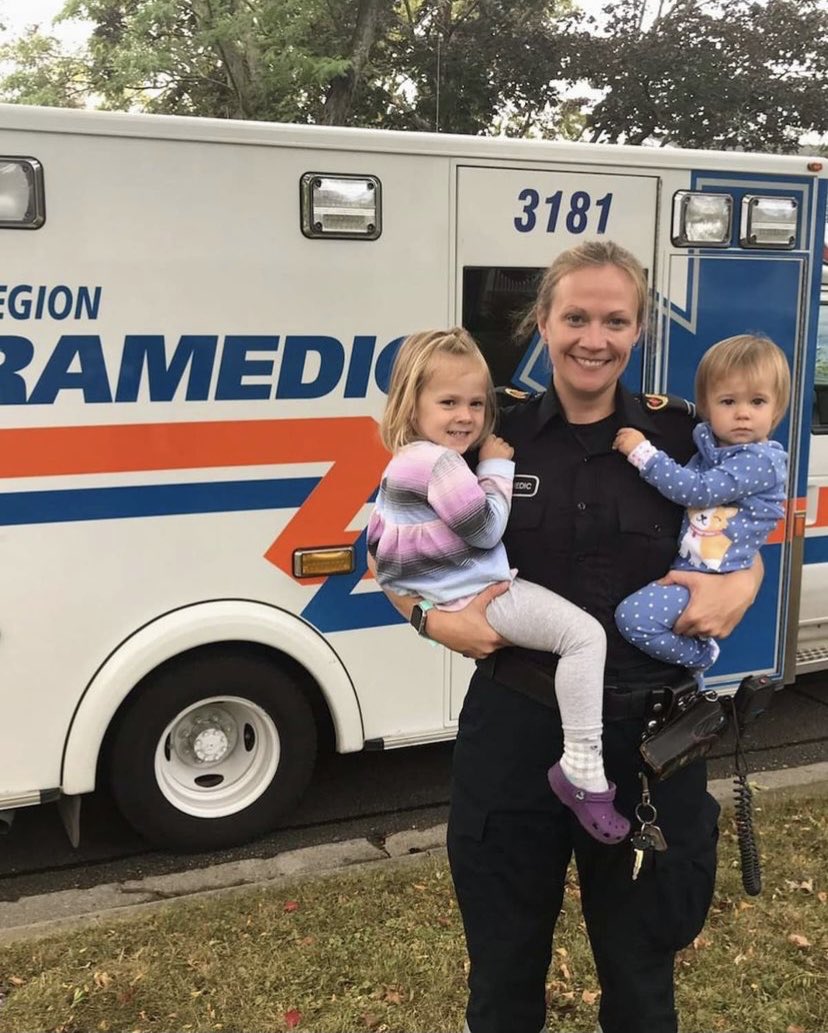 HaltonMedics207's tweet photo. Happy #IWD2023 to all… “Here’s to strong women. May we know them. May we be them. May we raise them.” https://t.co/ws6JxFZCHY