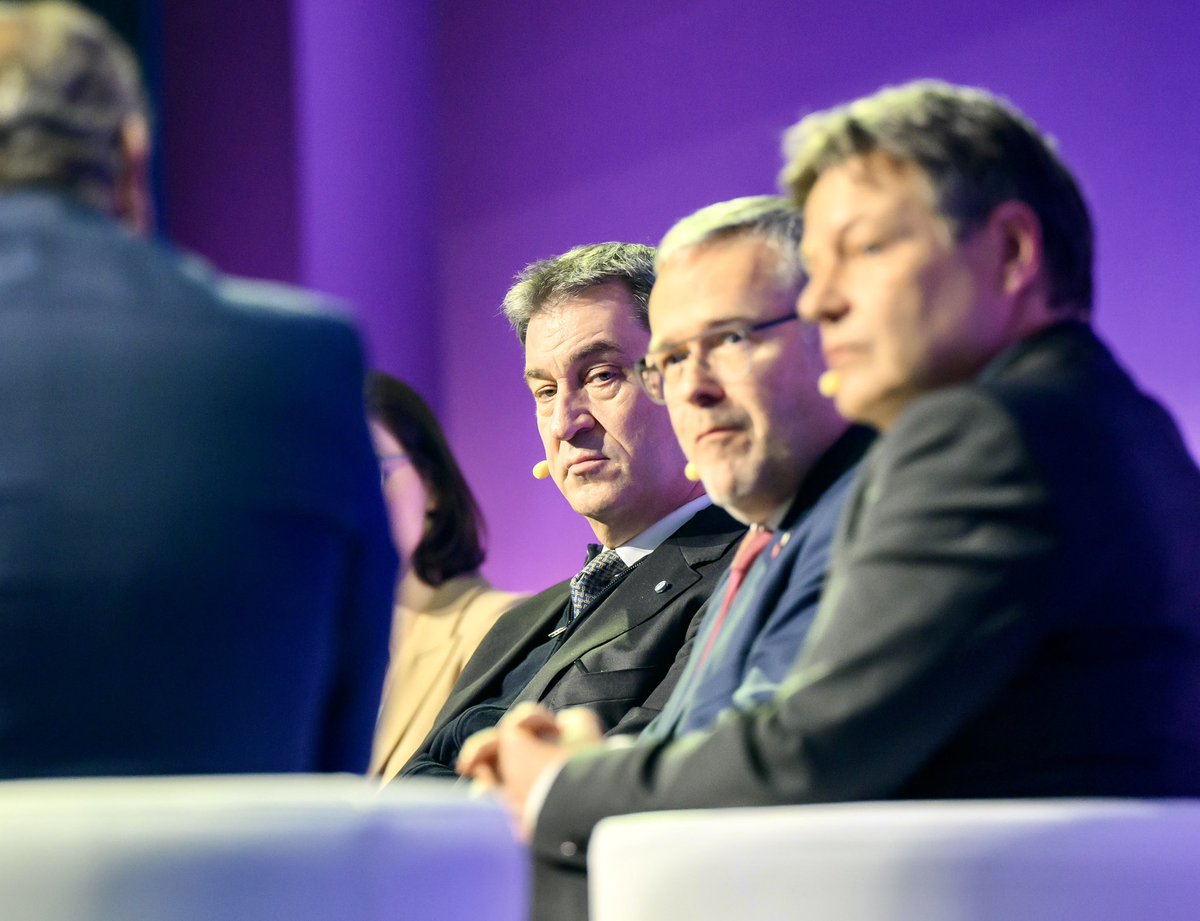 Bayern ist Land des Handwerks: Heute Leistungsschau und Strategiedialog bei Eröffnung der Messe „Zukunft #Handwerk“ in München mit Bundeswirtschaftsminister Robert Habeck. Das Handwerk ist hohe Kunst und Leistungsträger unserer Wirtschaft. Deshalb braucht es mehr Wertschätzung.