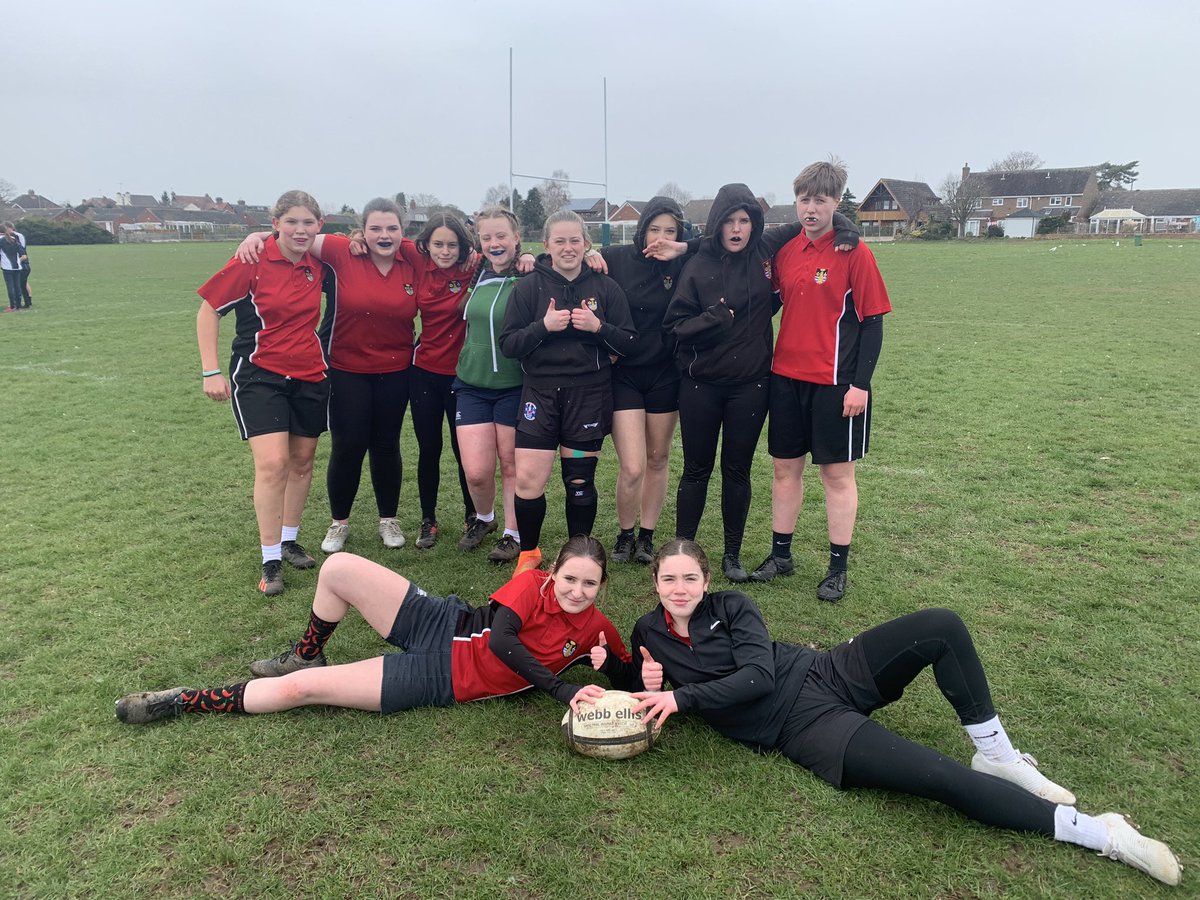 robertsutton_PE's tweet photo. A freezing but lovely U16 Rugby tournament this afternoon for our girls. Some excellent play in the conditions, well done! @BRS_staffs @SRSCMAT Thanks to @deferrerssport for your generous hospitality #InternationalWomansDay https://t.co/NvEjEN9QPs