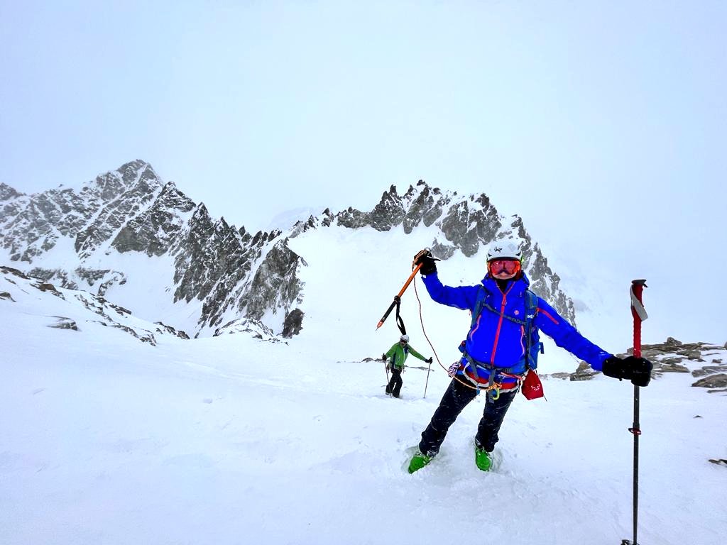 geamreus's tweet photo. Hintere Jamspitze, (3.154m), a la 2ª etapa de la Travessa al SILVRETTA de GEAM de Reus. Seguim!!💪⛷️💨🏔️
#GEAMReus #AECReus #FEEC
#enjoymountains #SILVRETTA #snow #Jamtal #skimo https://t.co/6nzLQkaJXW