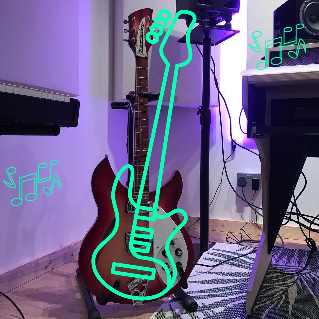 mainyardstudios's tweet image. Look at this hot new set up by Mainyarder @williambaxtermusic 🔥🔥🔥 He totally revamped this empty sound studio and made it his own 😎🌪⚡️

#musicstudio #soundstudio #studio #leytonmidland #walthamforest #leyton #mainyarder #music #creativeentrepreneur