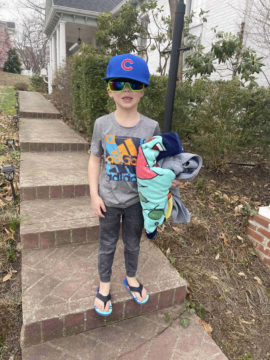 CharissaAcree's tweet photo. Nevermind it’s 32 degrees and the wind just wiped out our porch decor for the 5th time in a week. This kid’s going to Florida! https://t.co/3s90sOhL2n