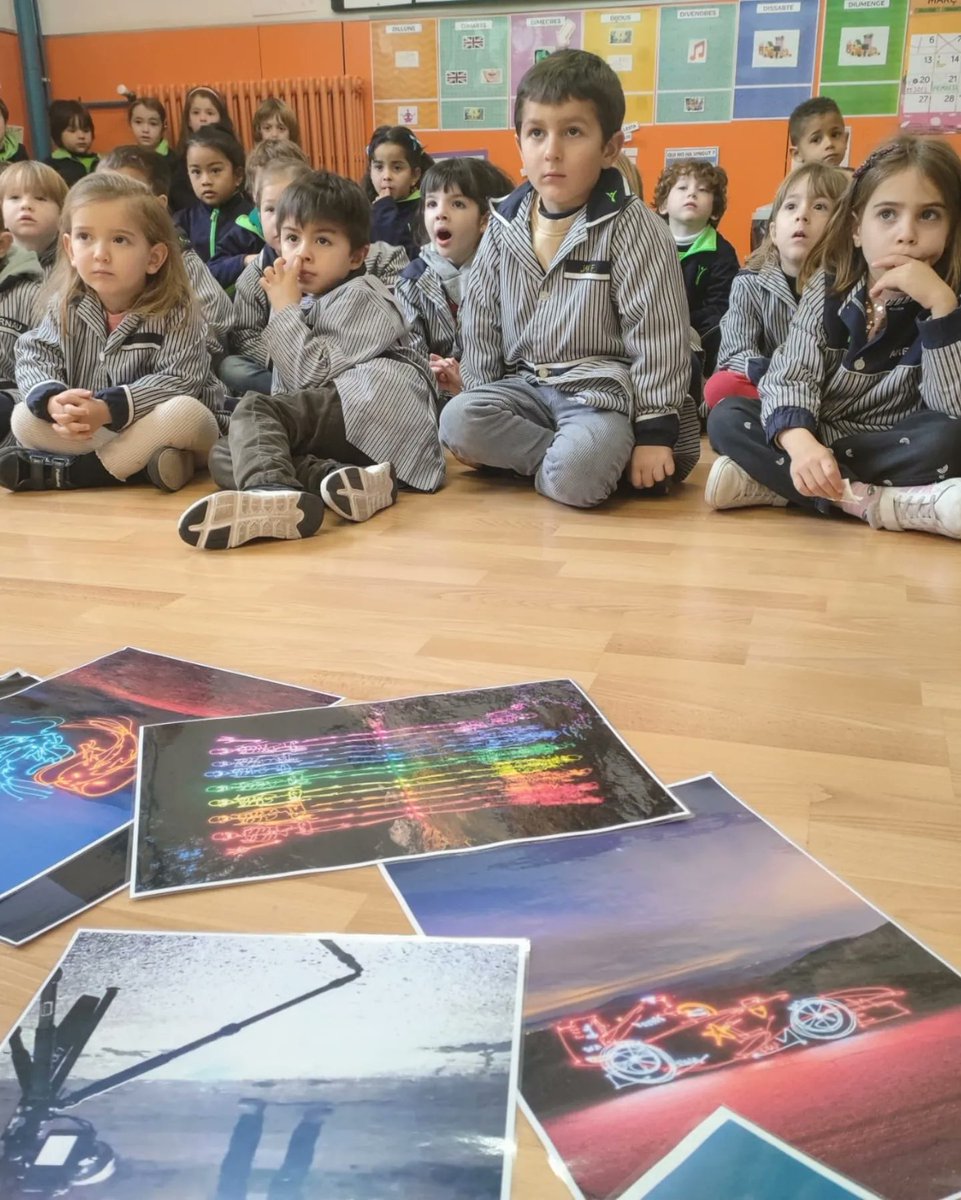 epiasabadell's tweet photo. un altre artista, en Darren Pearson. Un fotògraf que ens ensenyarà la màgia de comunicar-nos a través de la llum!
#I4PIASABADELL
#INFANTILPIASABADELL https://t.co/c7RR3uxc7Z