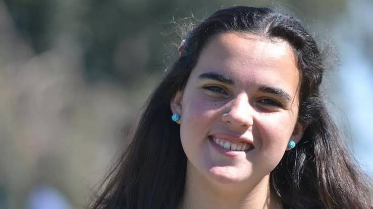 Hoy es un día importante para recordarles que el movimiento “Ni Una Menos” se creó en el 2015 como protesta al asesinato de Chiara Páez, una adolescente embarazada de 3 meses que fue asesinada por su novio por no querer abortar.

🧵🪡